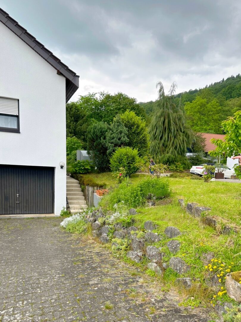 Ansicht Ost Vorgarten