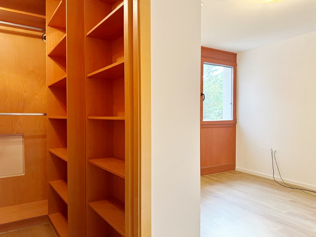 Schlafzimmer mit Ankleide EG