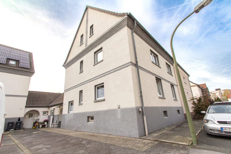 Straßenansicht