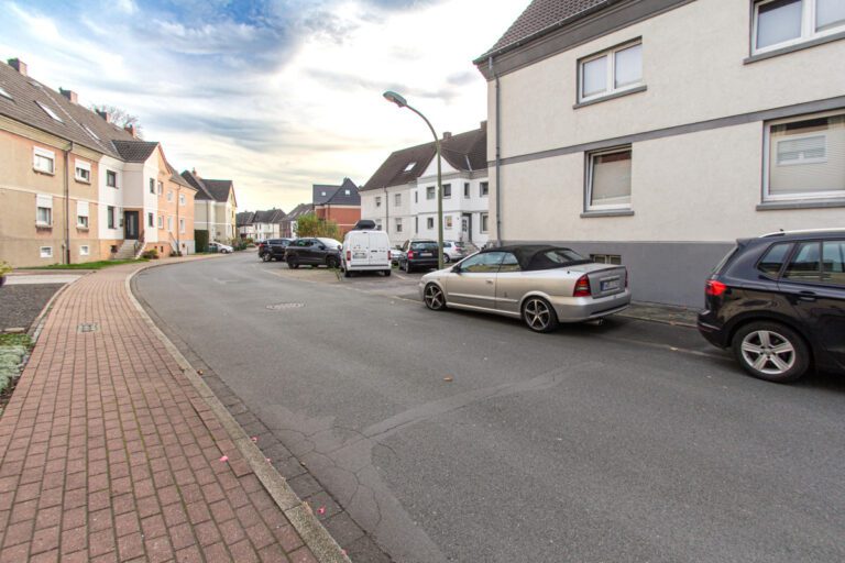 Straßenansicht