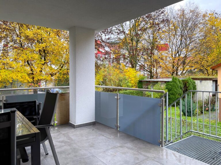 Balkon EG