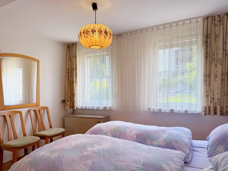Schlafzimmer OG