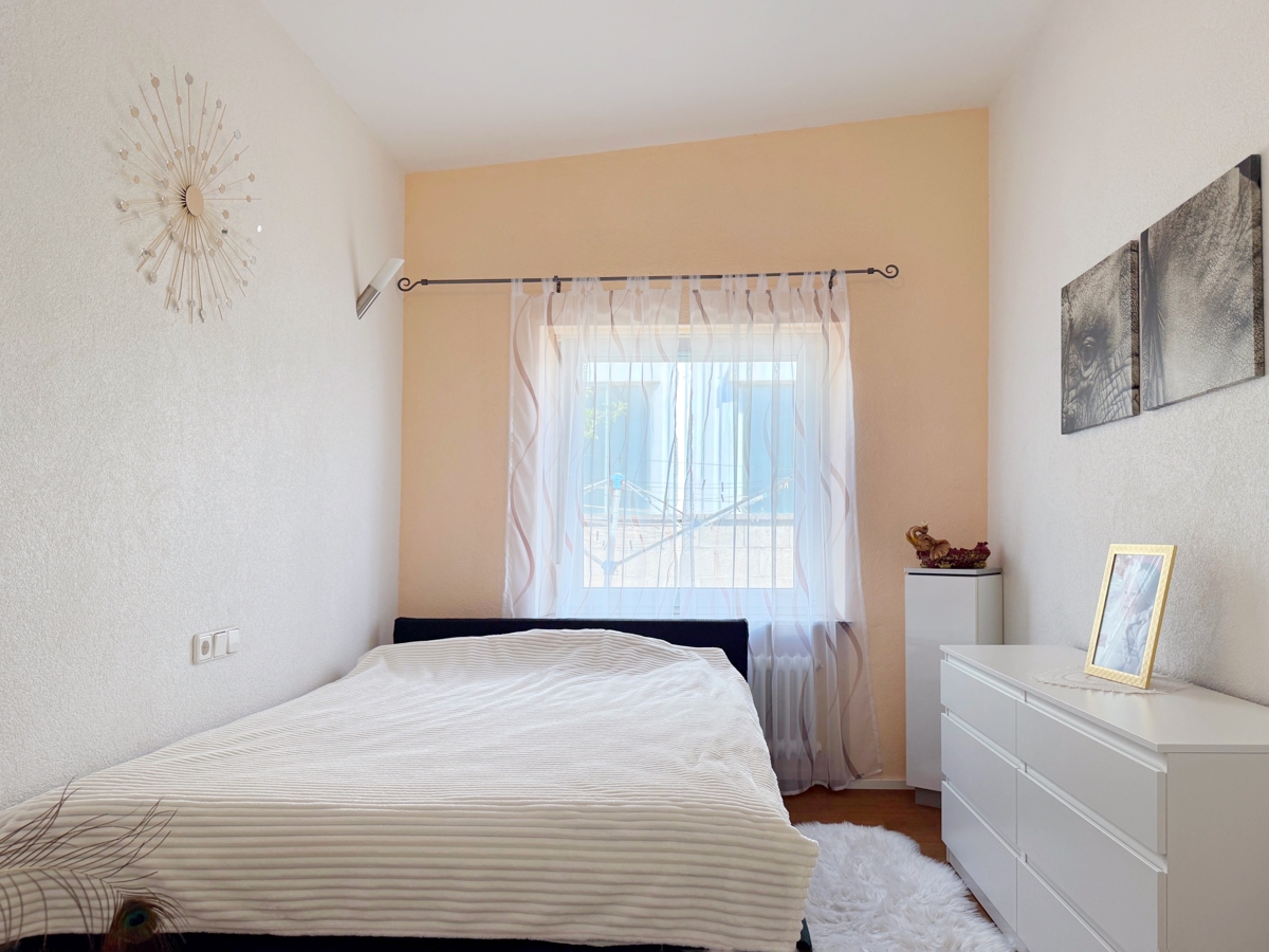 Schlafzimmer 2