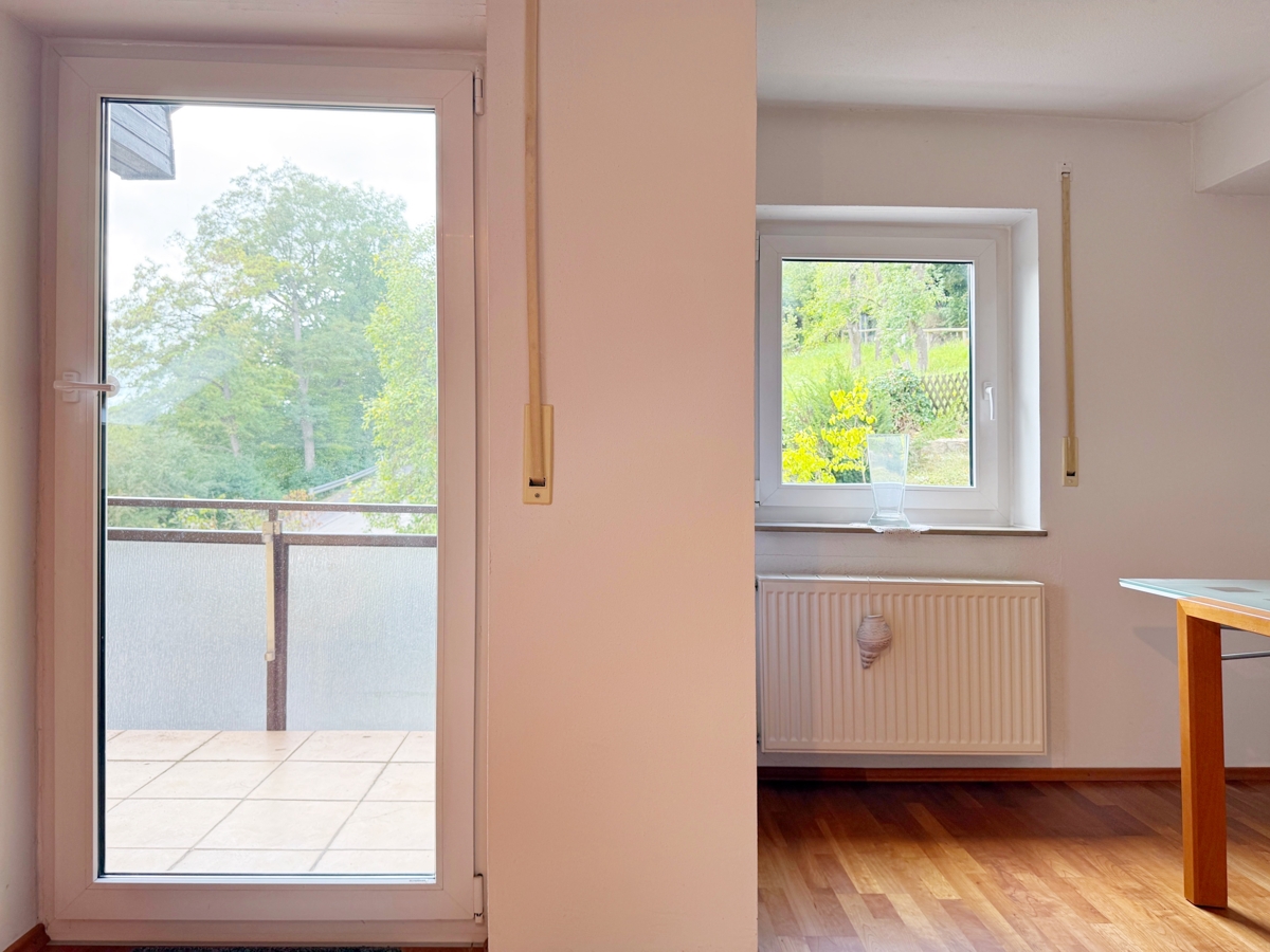 Essbereich und Balkon DG