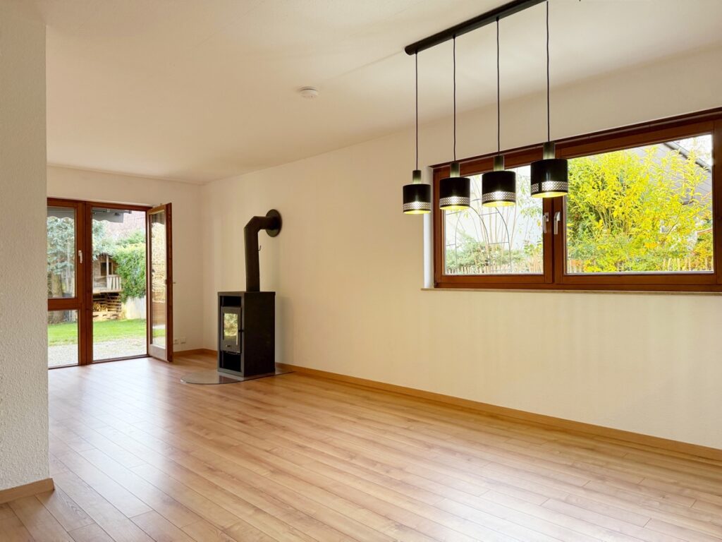 Wohn- und Essbereich2