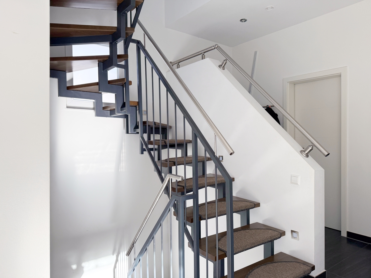 DHH Treppe inliegend