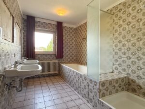 Badezimmer DG