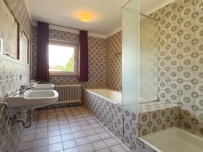 Badezimmer DG