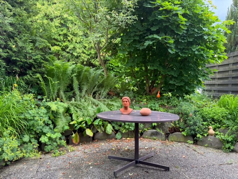 Terrasse vor Haustür UG
