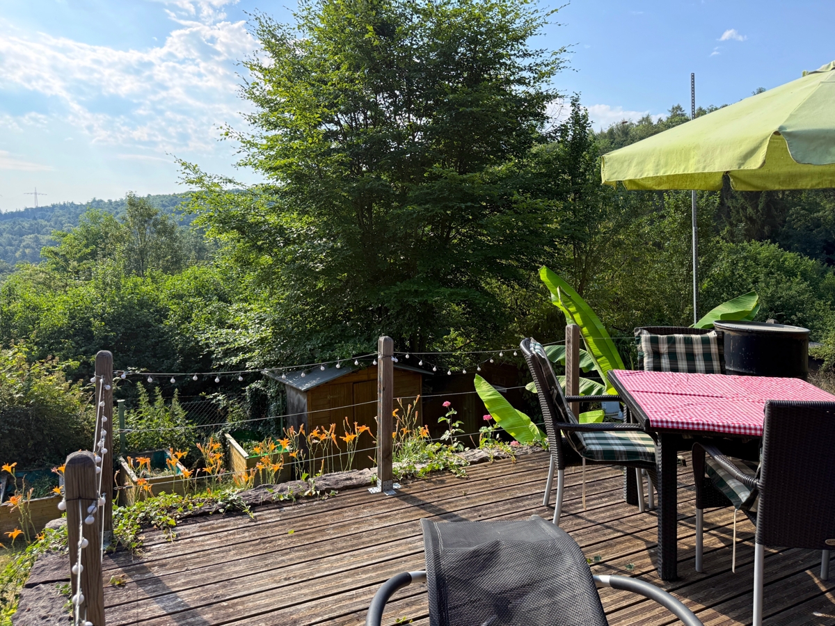 Terrasse am Gartenhaus
